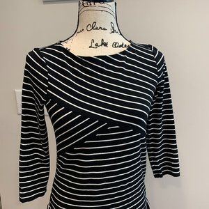 Slimming black and white striped cotton top